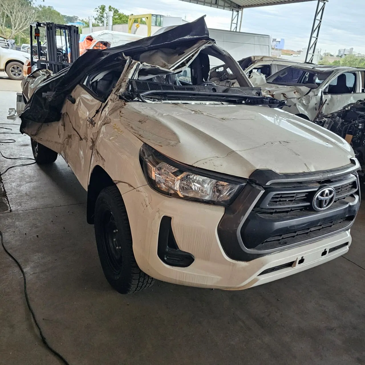 Sucata de Toyota Hilux 2025 CD LOW 2.8 204cv Automática