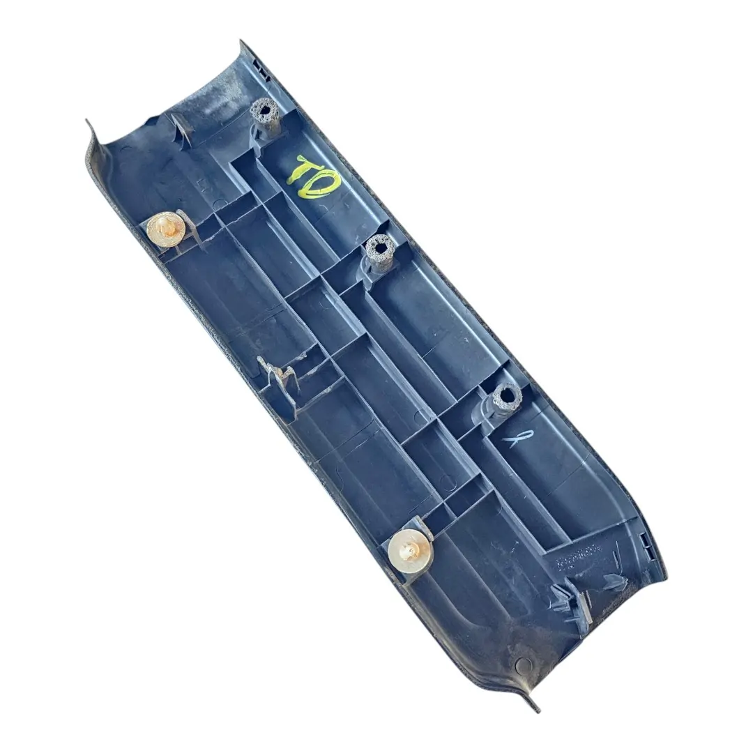 Soleira da porta traseira direita com detalhes S10 2015 2.8 200cv LS Manual