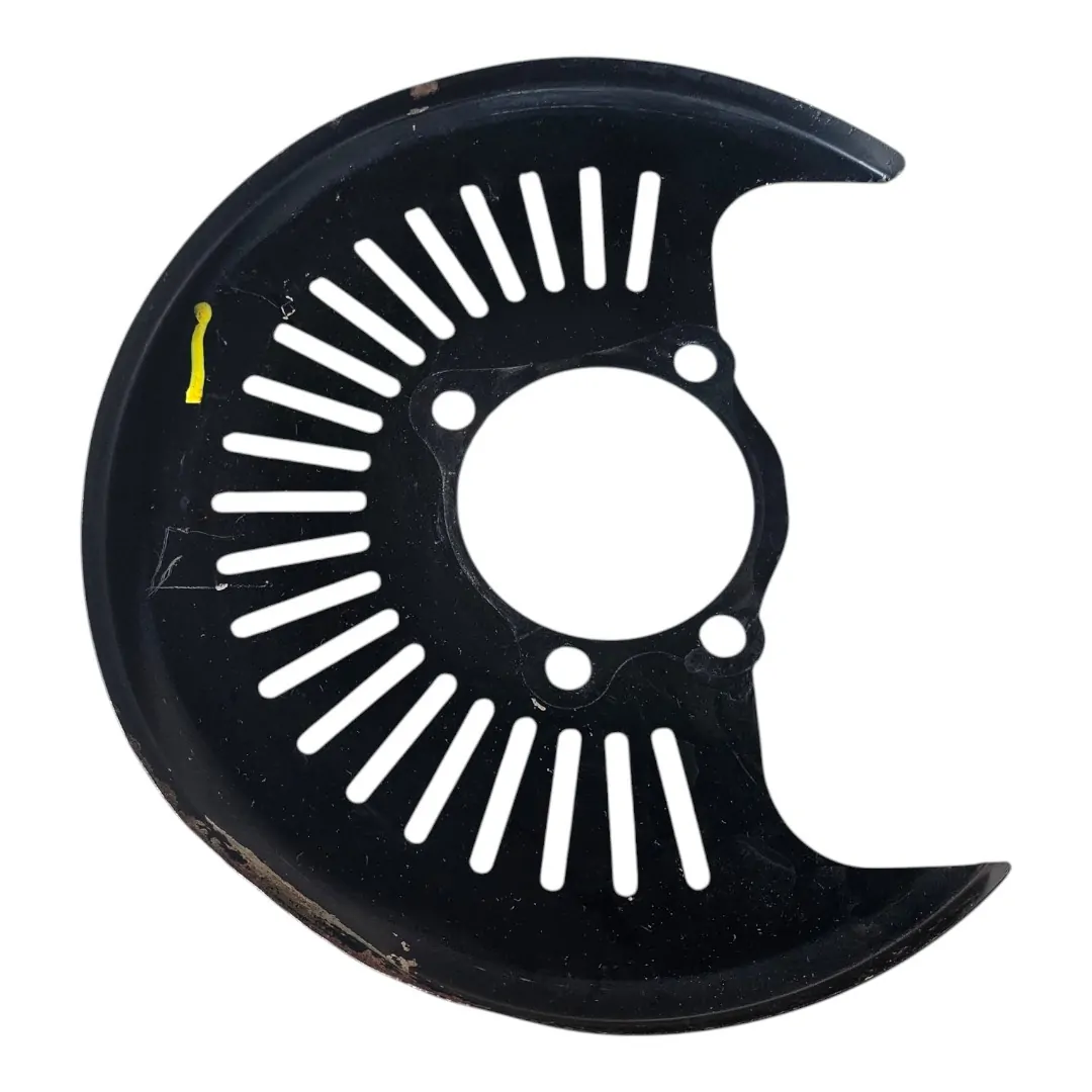 Defletor disco de freio direito com detalhes S10 2015 2.8 200cv LS Manual