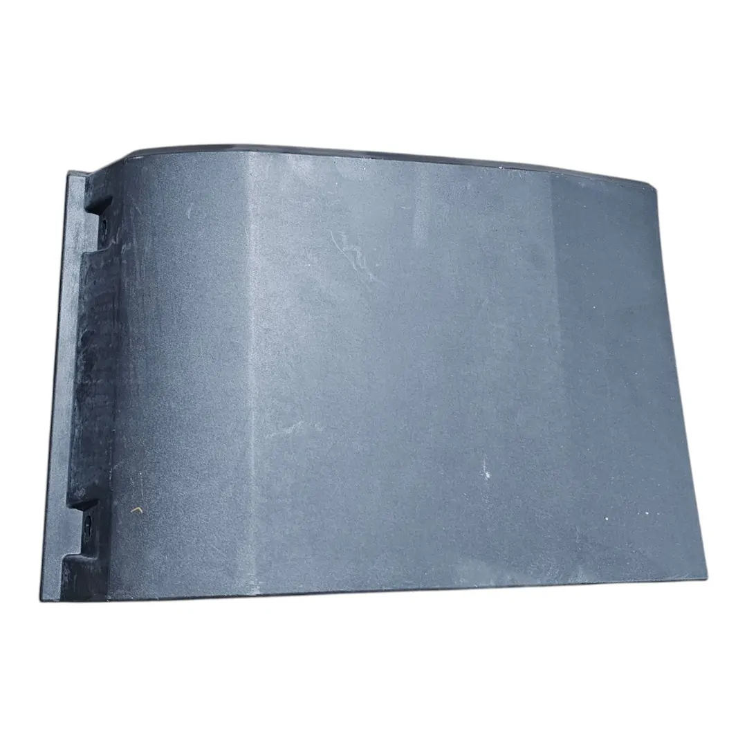 Moldura lateral esquerda frente pneu  Iveco Daily 3.0 2040