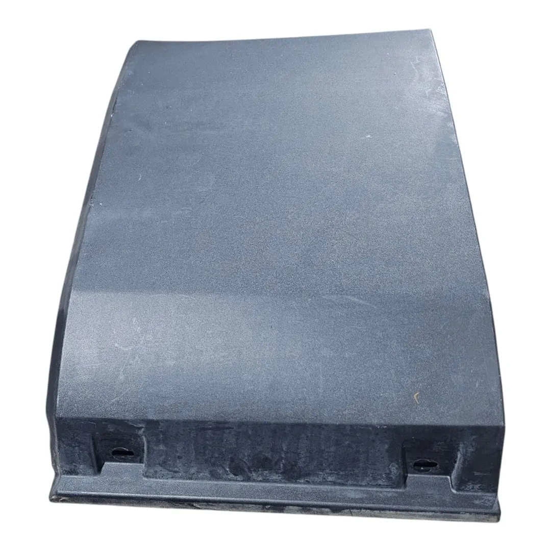 Moldura lateral esquerda frente pneu  Iveco Daily 3.0 2040