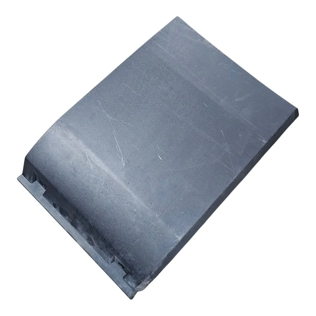 Moldura lateral direita frente pneu com detalhe Iveco Daily 3.0 2037