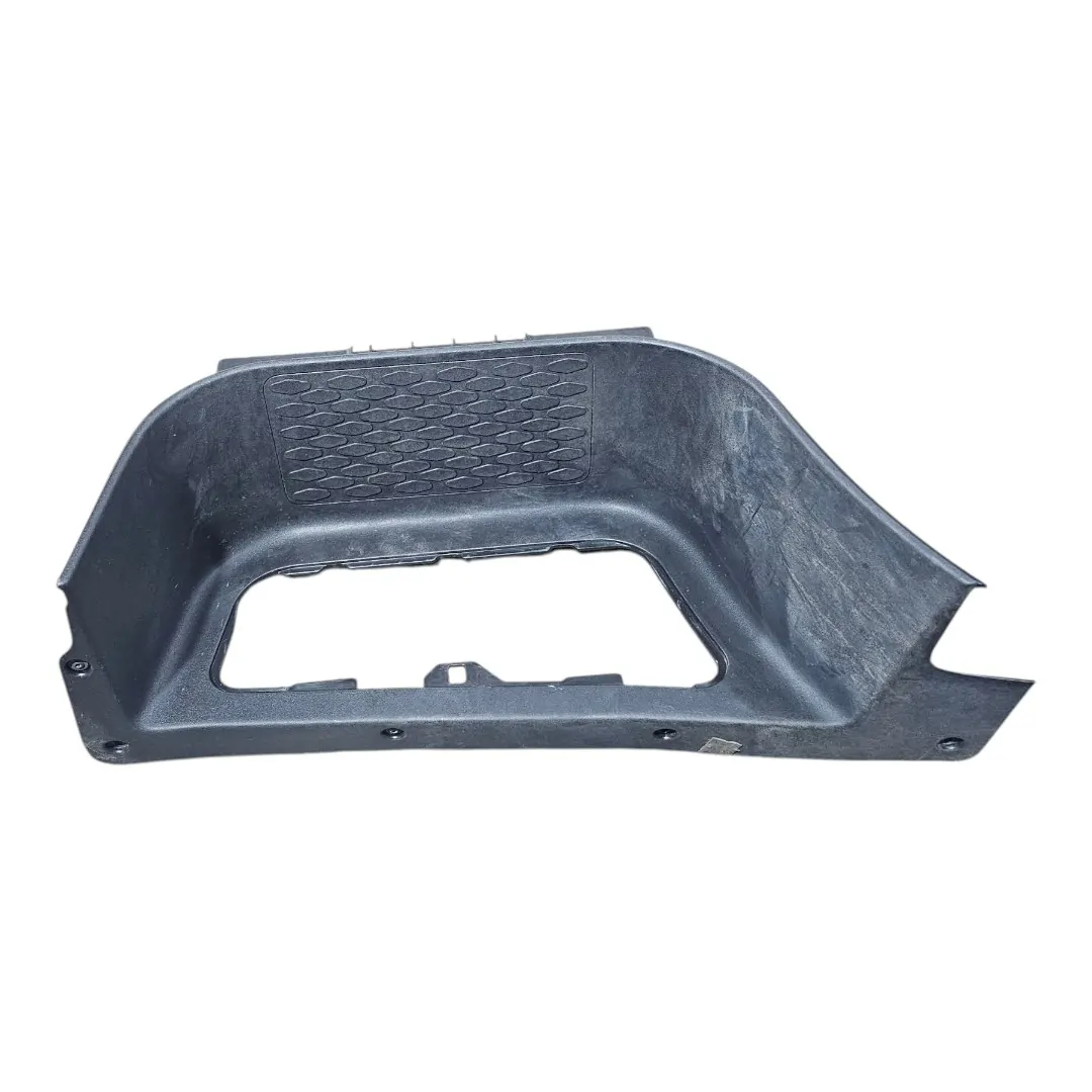 Degrau lateral esquerdo Iveco Daily 3.0 2024