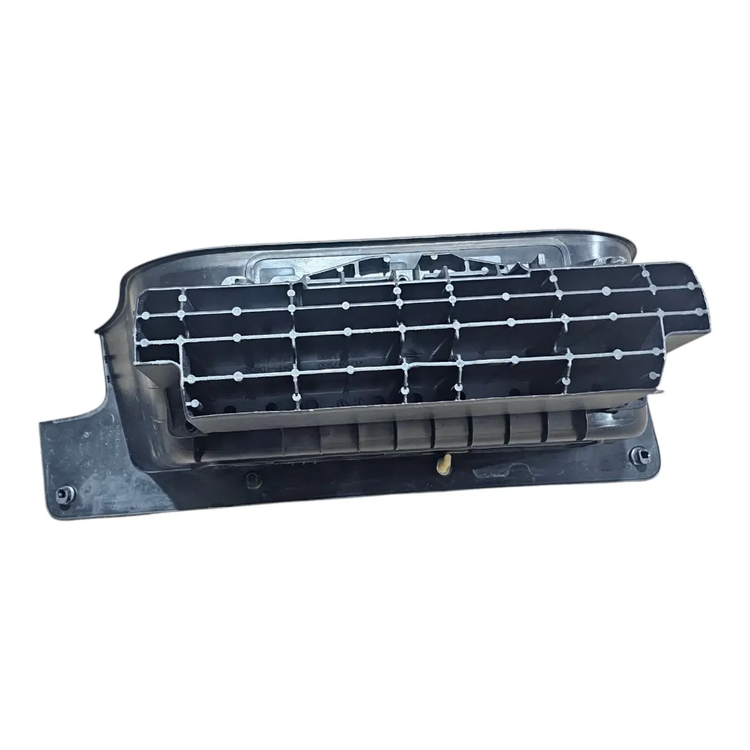 Degrau lateral esquerdo Iveco Daily 3.0 2024