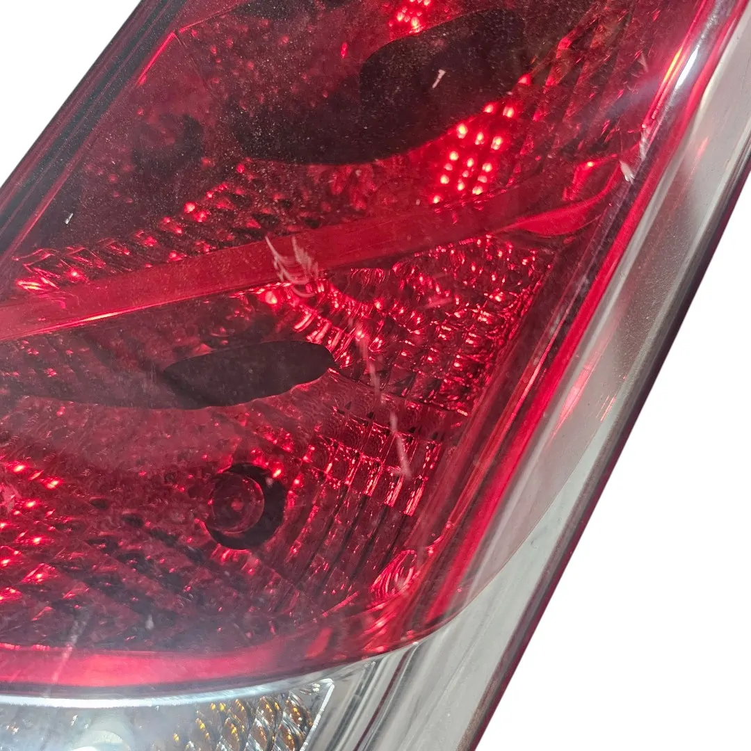 Lanterna traseira direita com detalhe Iveco Daily 3.0 2024