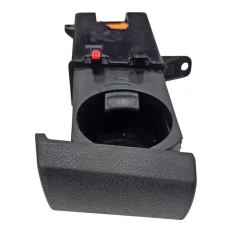 Porta copos esquerdo HILUX 2.8 204CV 2024 Manual
