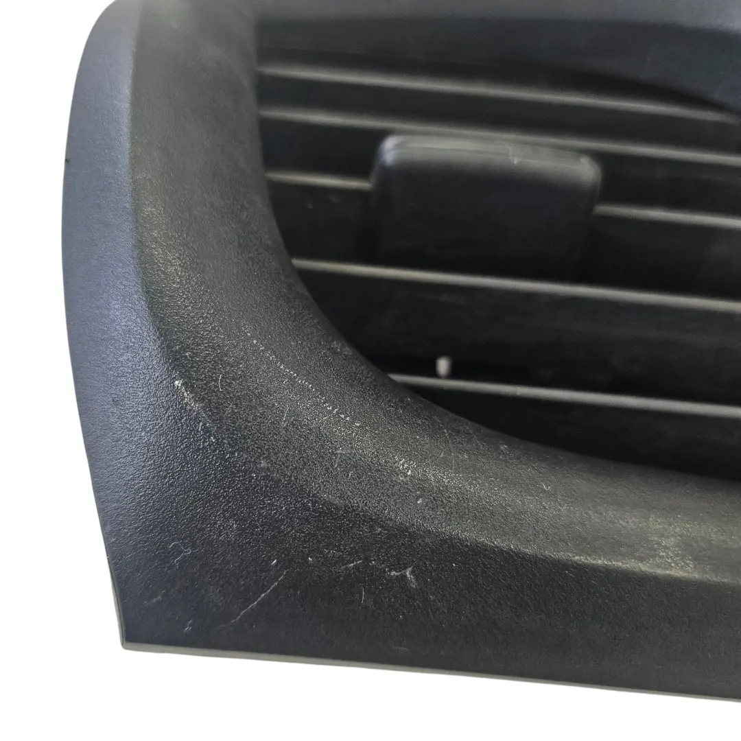 Grade saída de ar esquerda com detalhes HILUX 2.8 2025 Manual