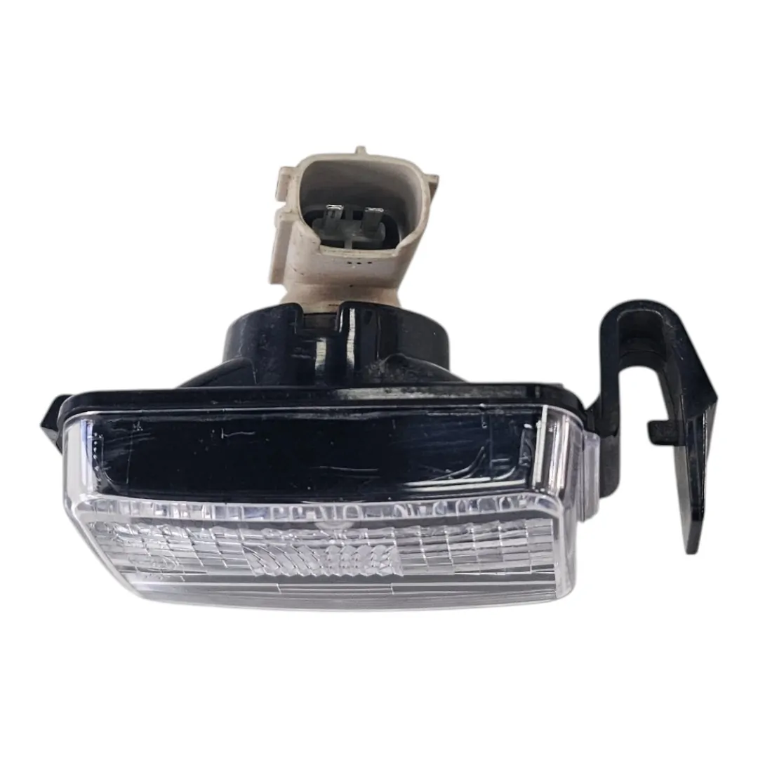 Luz de placa HILUX 2.8 2025 Manual