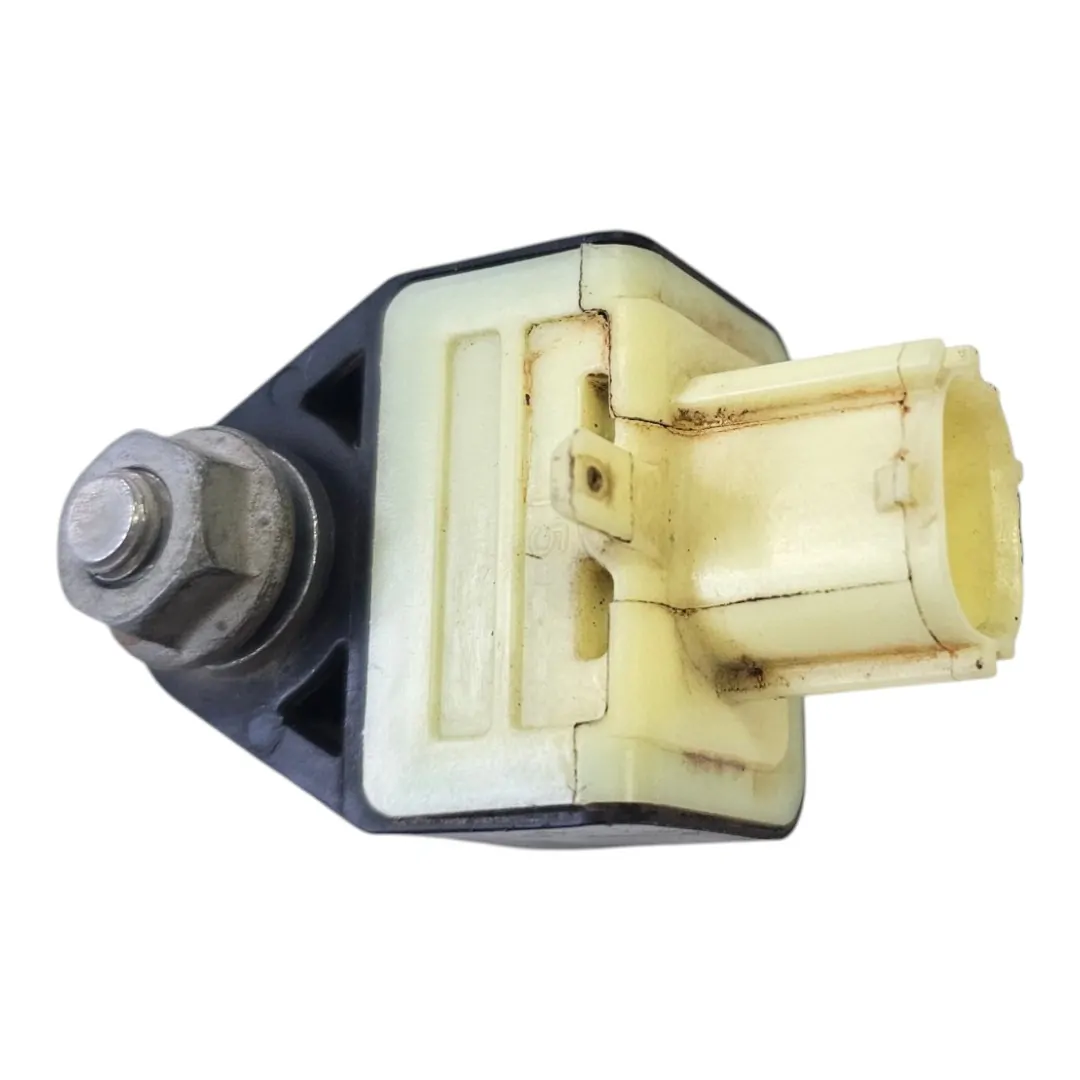 Sensor airbag esquerdo acionado HILUX 2.8 2025 Manual