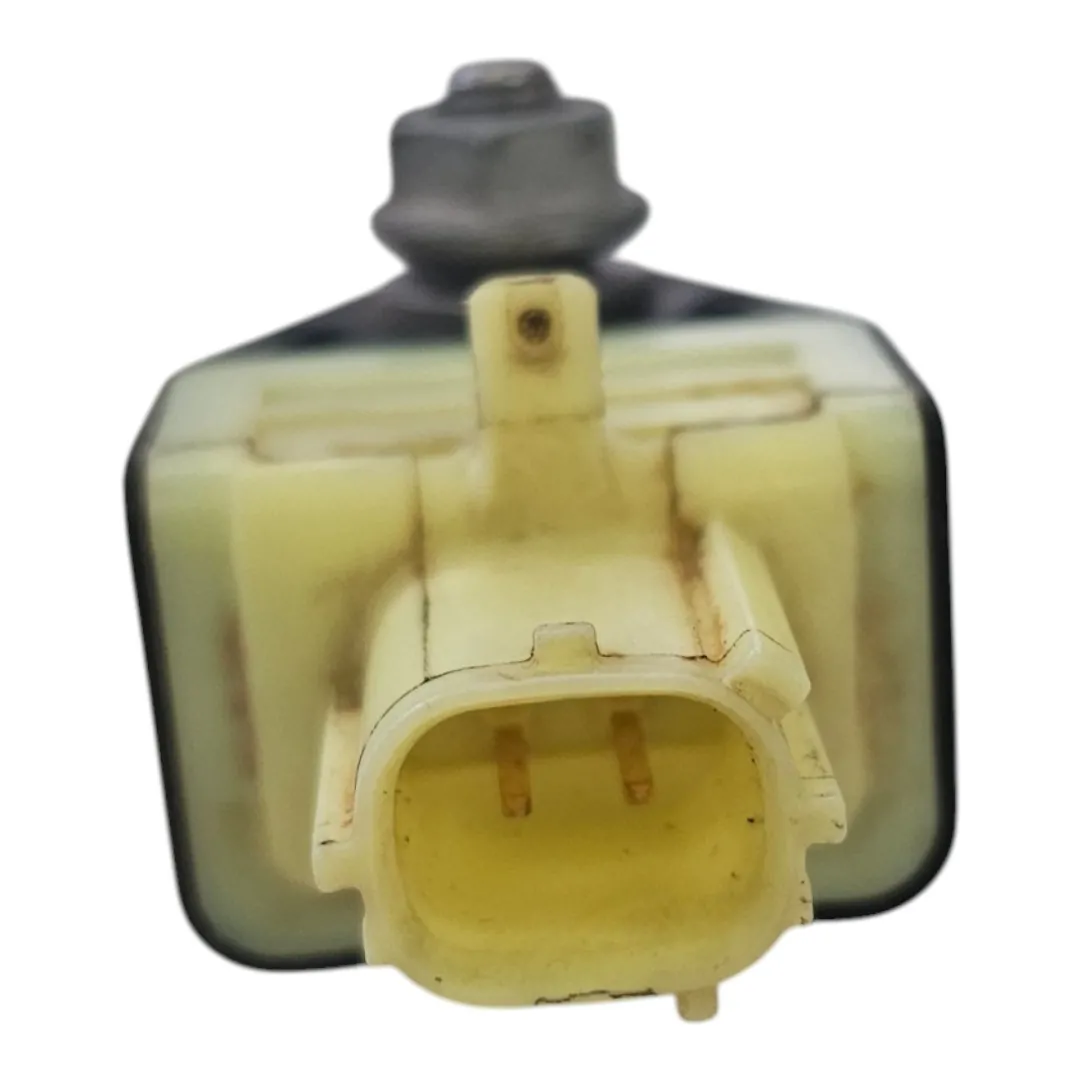 Sensor airbag esquerdo acionado HILUX 2.8 2025 Manual