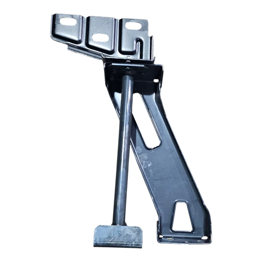 Suporte parachoque dianteiro esquerdo Iveco Daily 3.0 2024