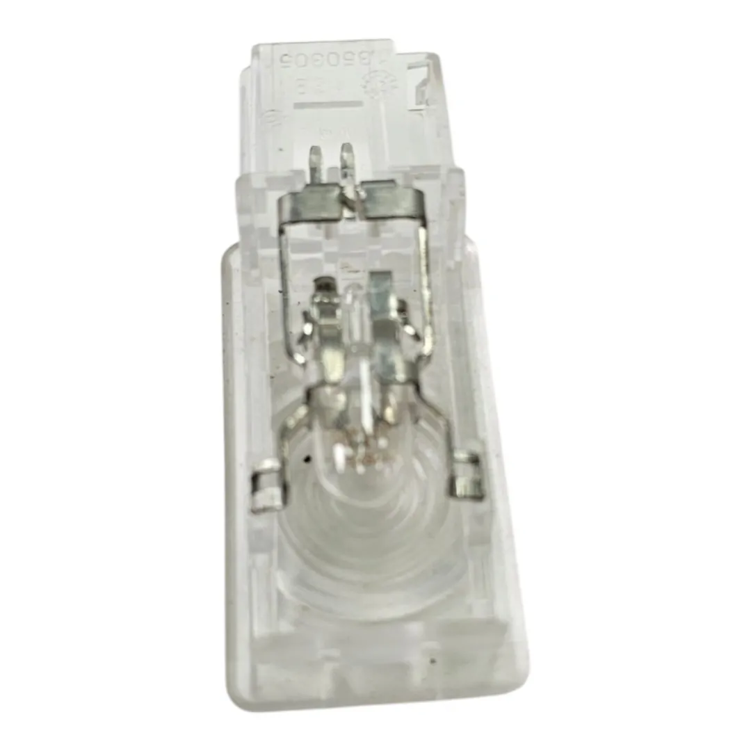 Luz cortesia porta malas Tracker 1.2 2022 Premier