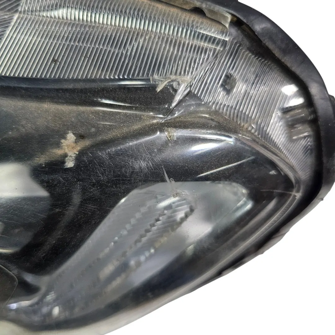 Farol dianteiro esquerdo com detalhe Ranger 3.2 LTD 2021 4x4