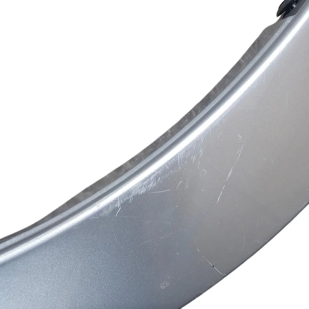 Alargador paralama diant esquerdo Pajero 2011 3.2 detalhes