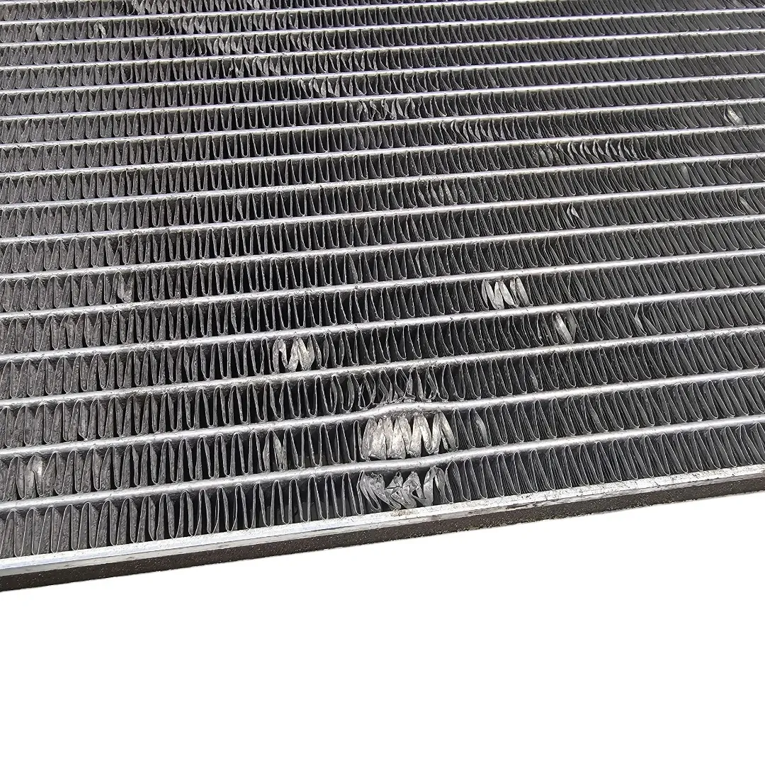 Condensador Pajero 2011 3.2 com detalhes