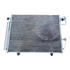 Condensador Pajero 2011 3.2 com detalhes