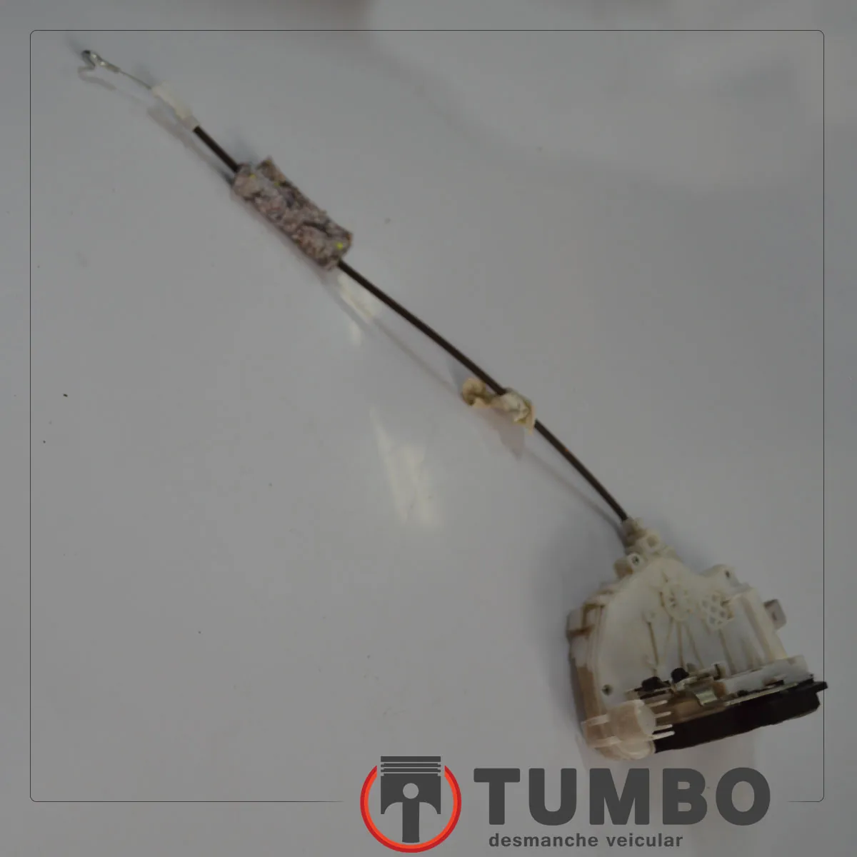 Fechadura porta dianteira direita do VW Fox 1.6 2017