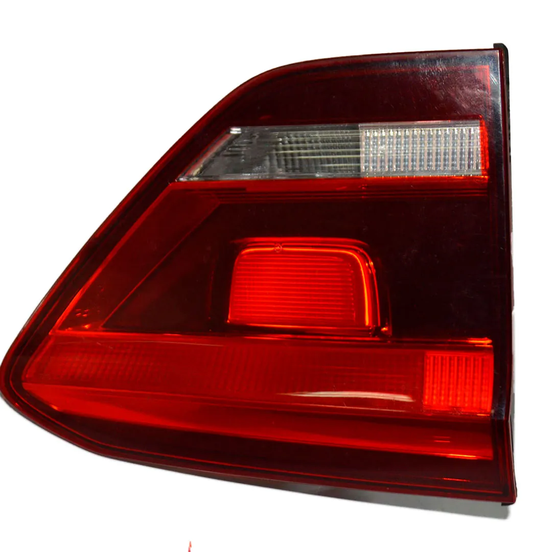 Lanterna tampa traseira esquerda do VW Fox 1.6 2017