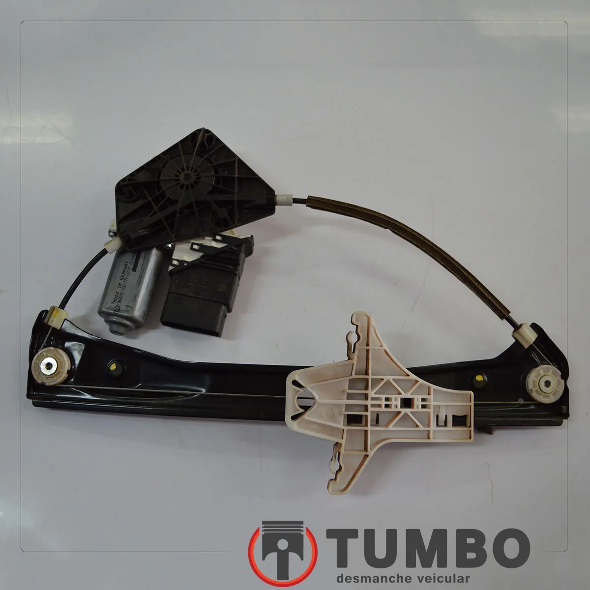 Máquina de vidro traseira direita do Jetta 2.0 2012