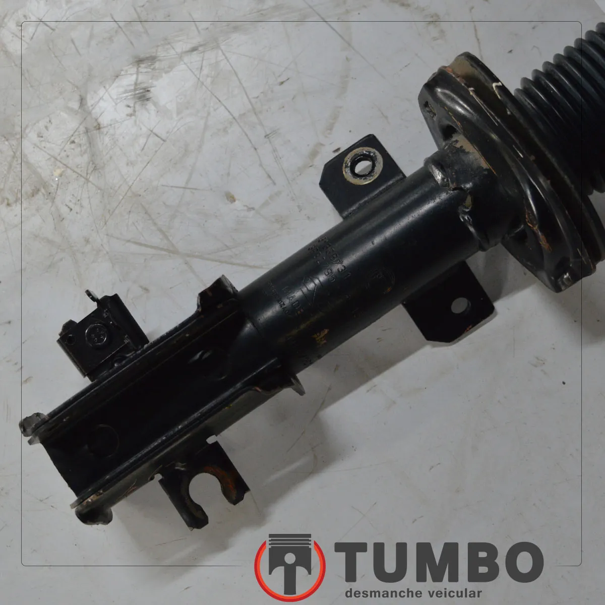 Amortecedor dianteiro direito do Fiat Bravo 1.8