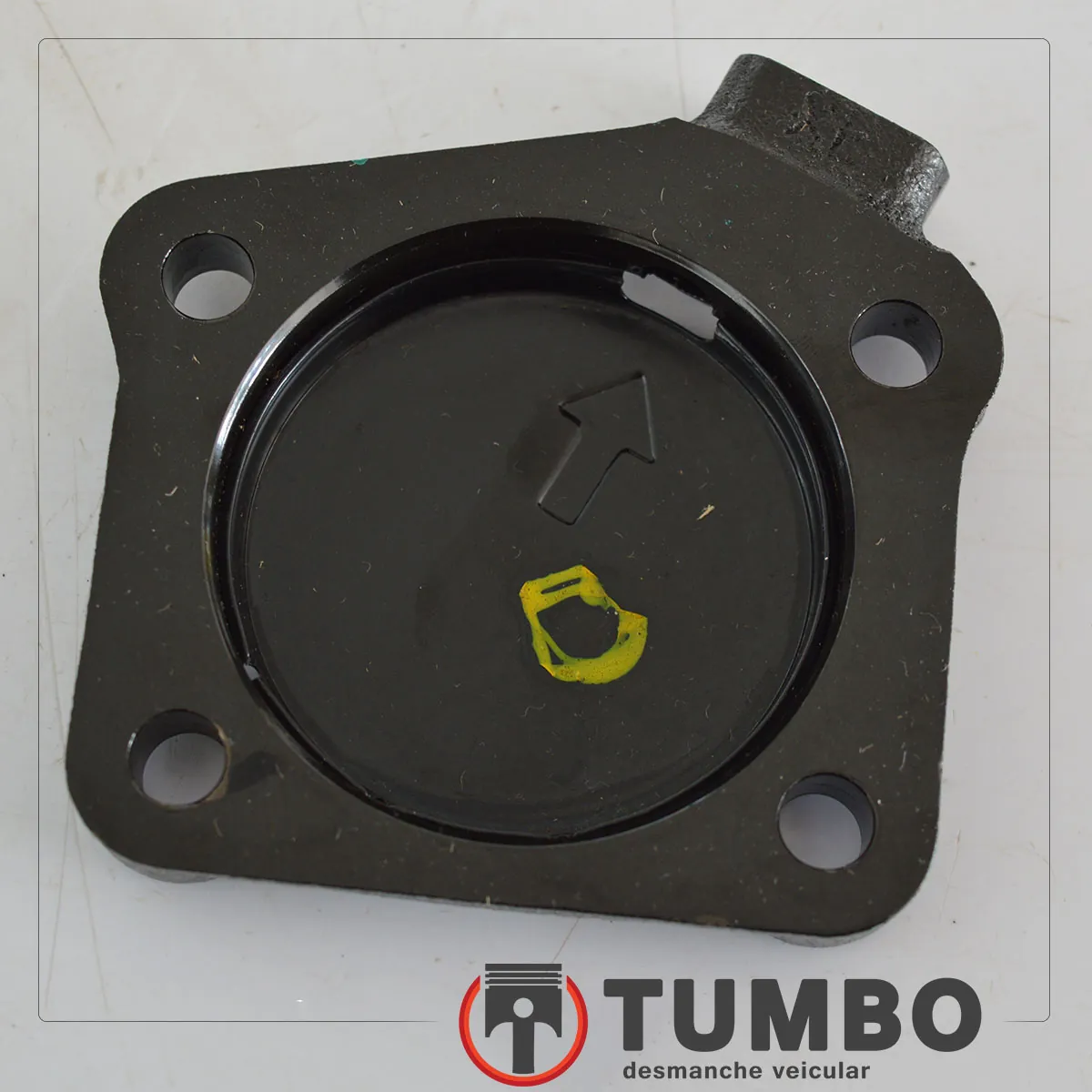 Flange do espelho de freio traseiro direito do Ônix 1.4 LT 2015