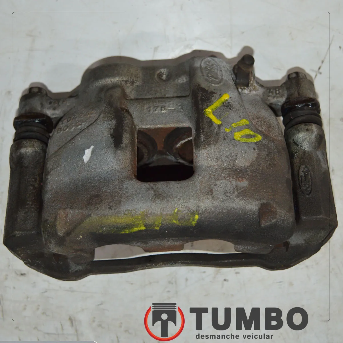 Pinça de freio lado direito Ford transit 2.4