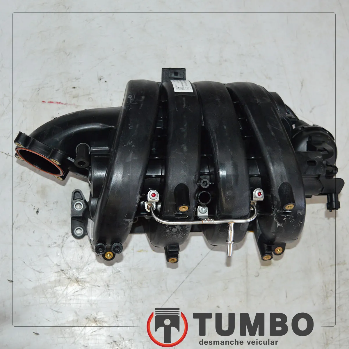 Coletor de admissão Tracker LTZ 1.8 2014/...