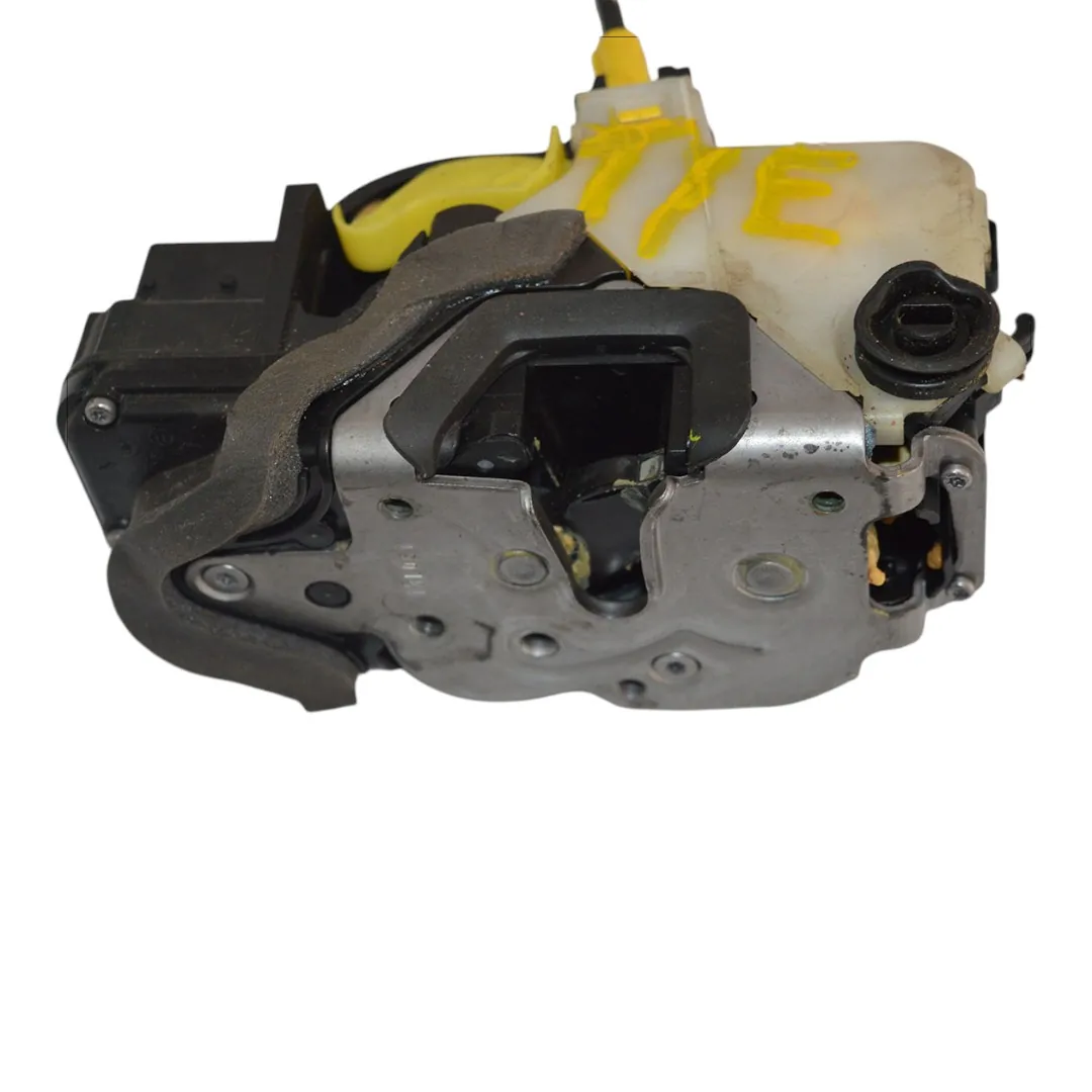 Fechadura porta traseira esquerda Tracker 1.8 flex 2014 aut.