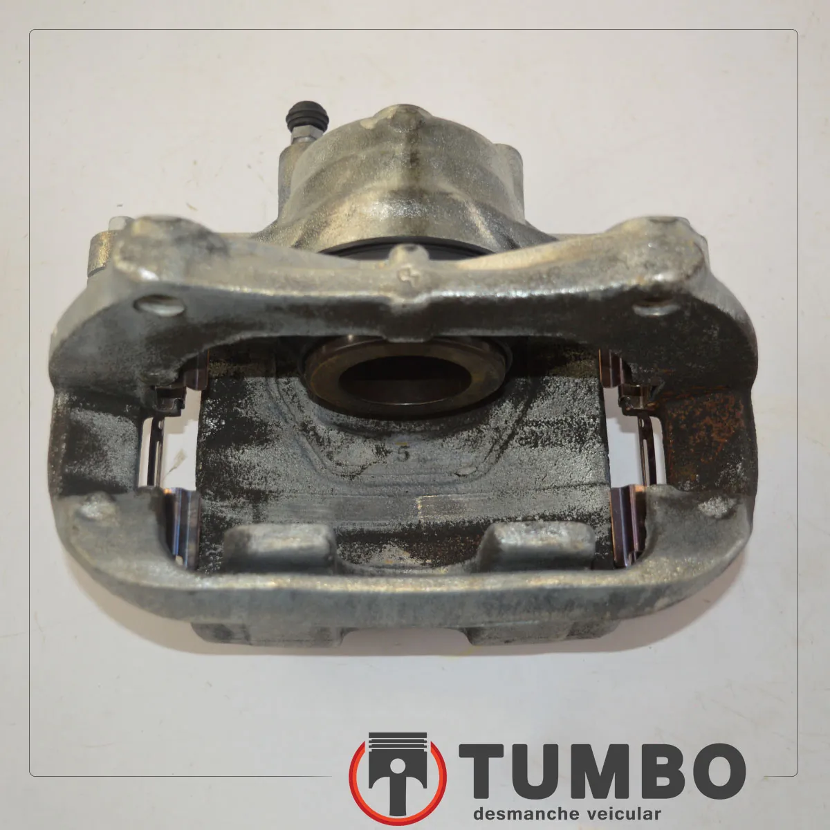Pinça de freio diant esquerda Tracker 1.8 flex 2014 aut.
