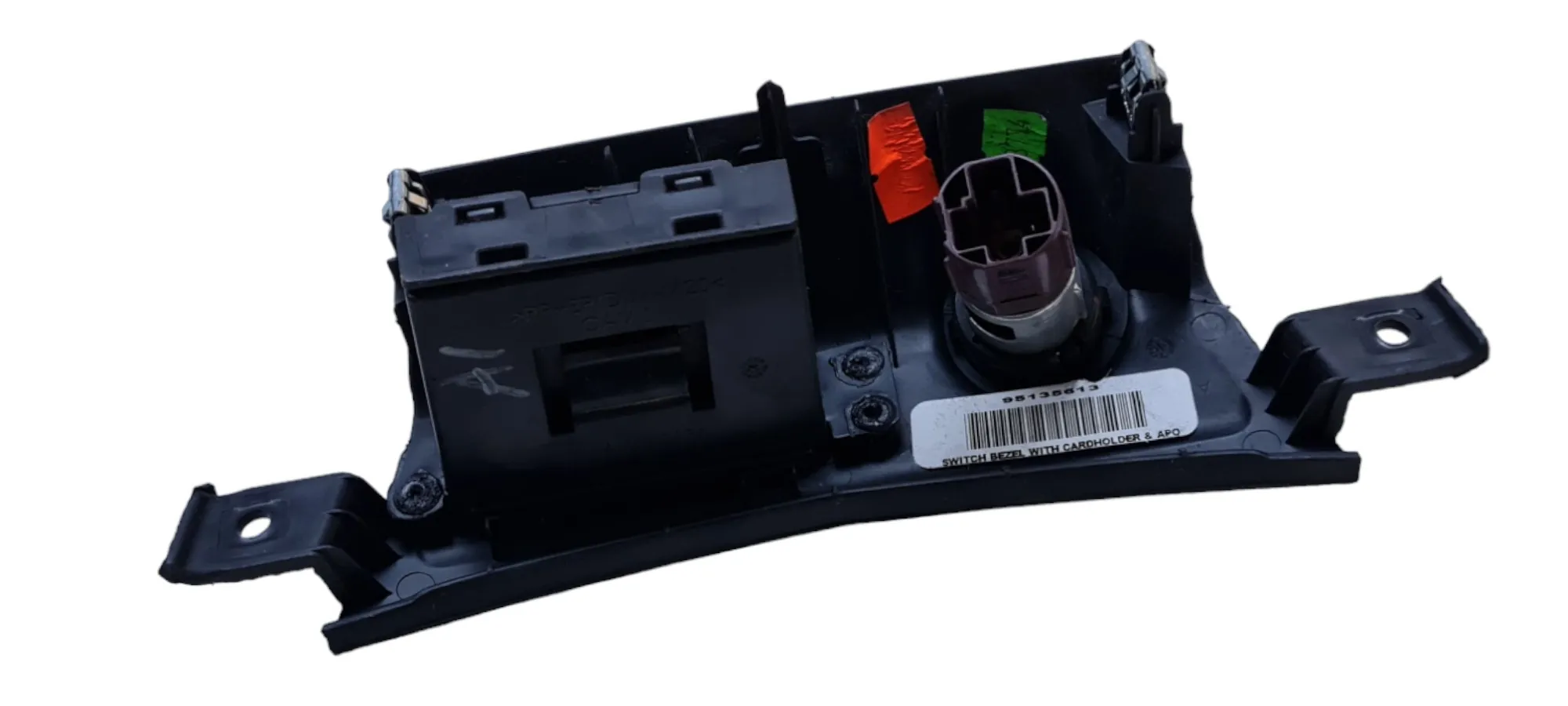 Acabamento do painel com tomada 12v Tracker 1.8 flex 2014
