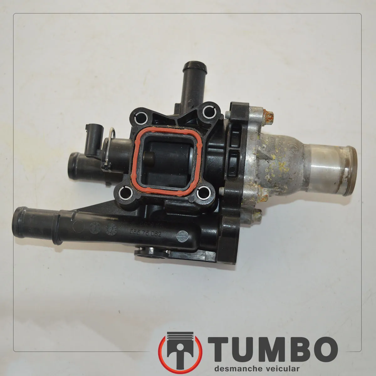 Válvula termostática com carcaça Tracker 1.8 flex 2014 aut.