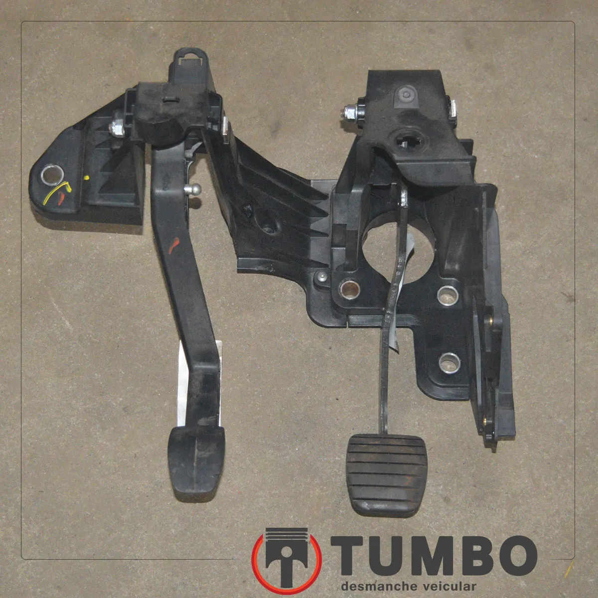 Pedal de freio e embreagem Renault Master 2.3 2014/2018
