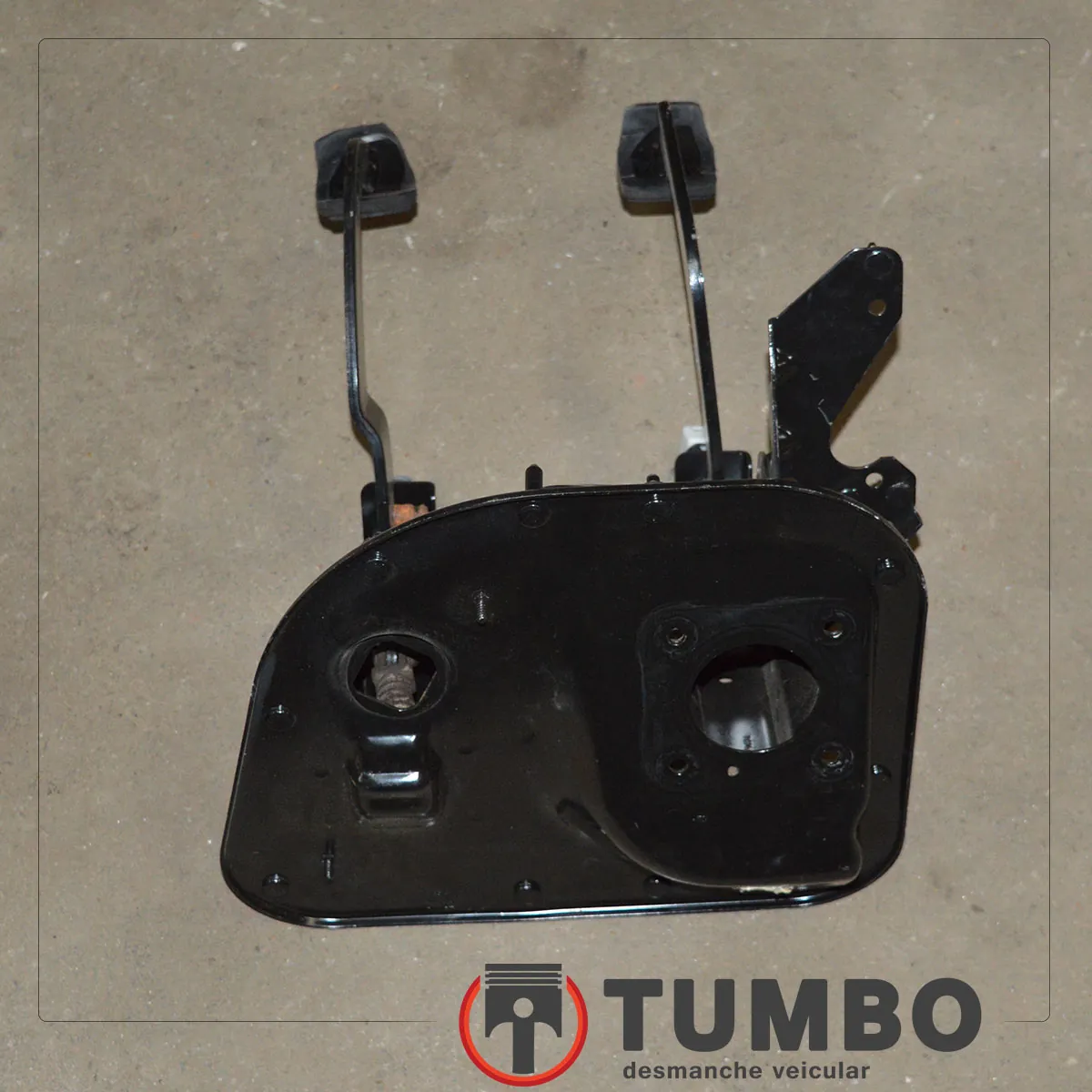 Pedal de freio e embreagem com suporte Renault Master 2.5 2010/2013