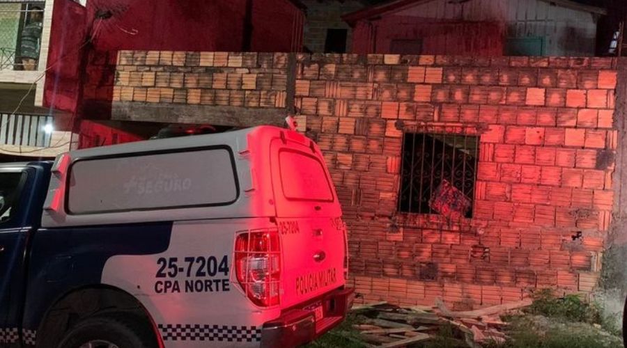 Pistoleiros invadem casa e matam homem com 17 tiros na zona norte de Manaus