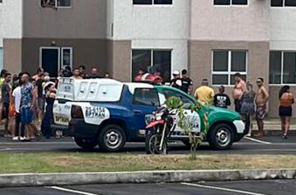 Pistoleiro se passa por taxista e mata homem dentro de residencial em Manaus