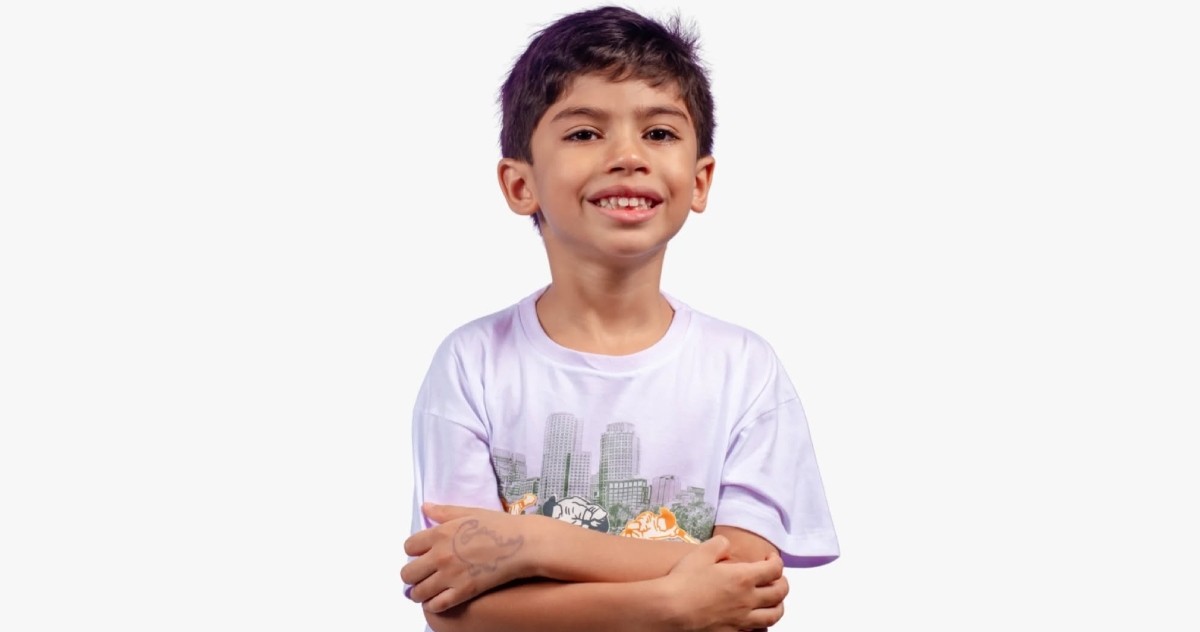 Familiares de Benício protestam em frente a hospital e pedem justiça