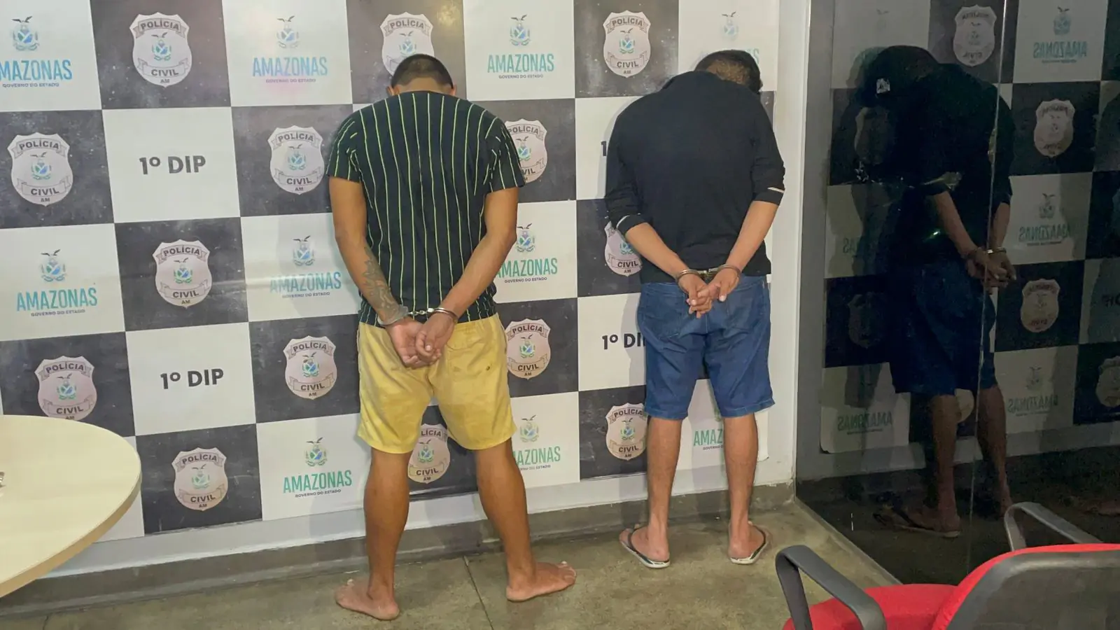 Dupla é presa após assaltar autopeças no bairro Cachoeirinha