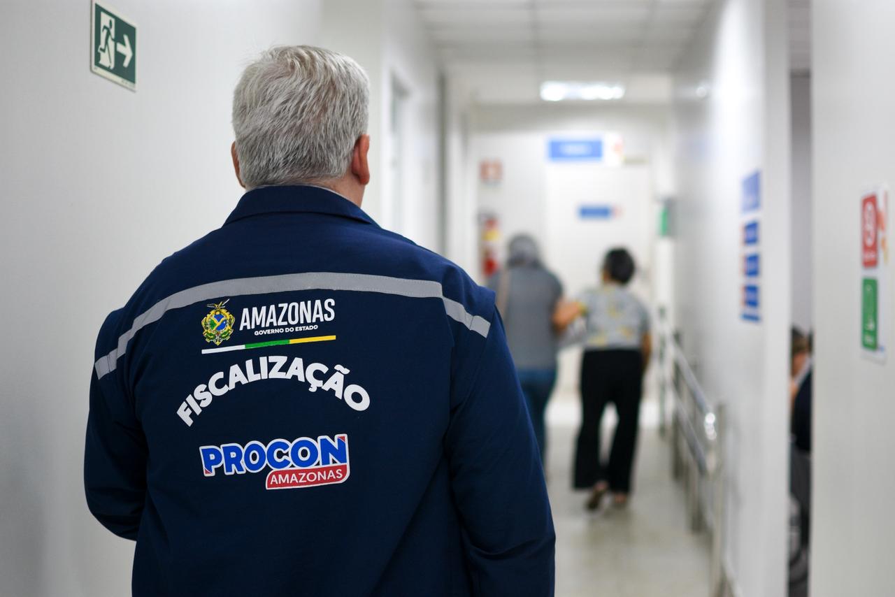 Procon-AM autua hospital particular por falhas no atendimento e irregularidades em licença de segurança