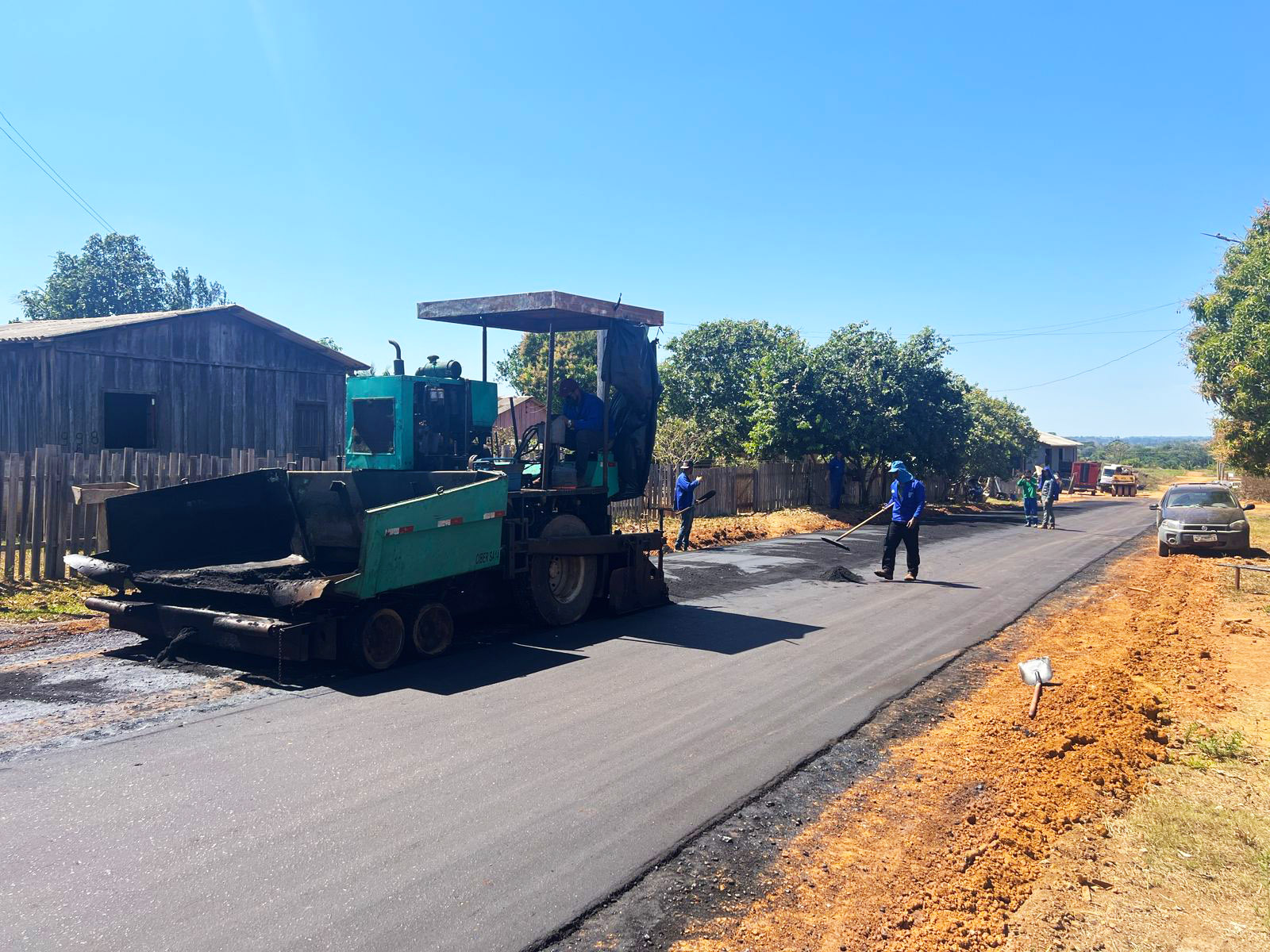 Governo do Amazonas avança com pavimentação do sistema viário de Apuí
