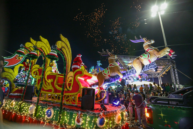 Alameda Alphaville recebe estreia da Parada Natalina