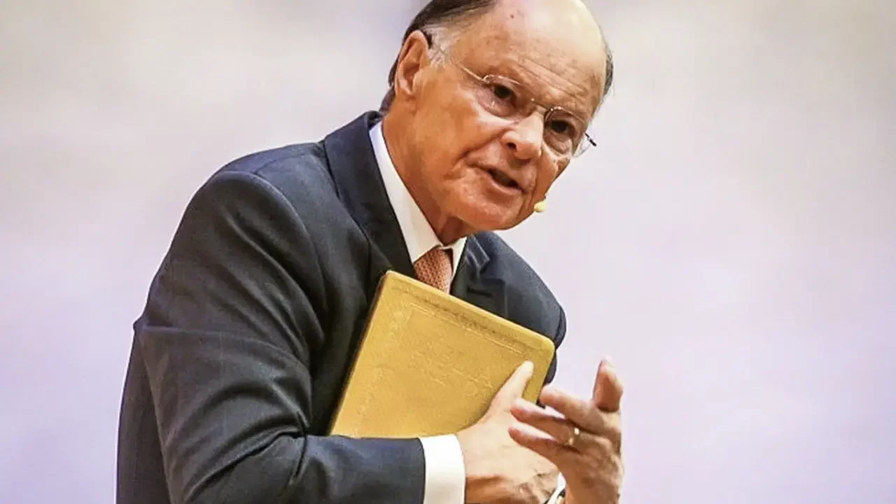 PF faz operação em banco de bispo Edir Macedo e bloqueia R$ 670 milhões