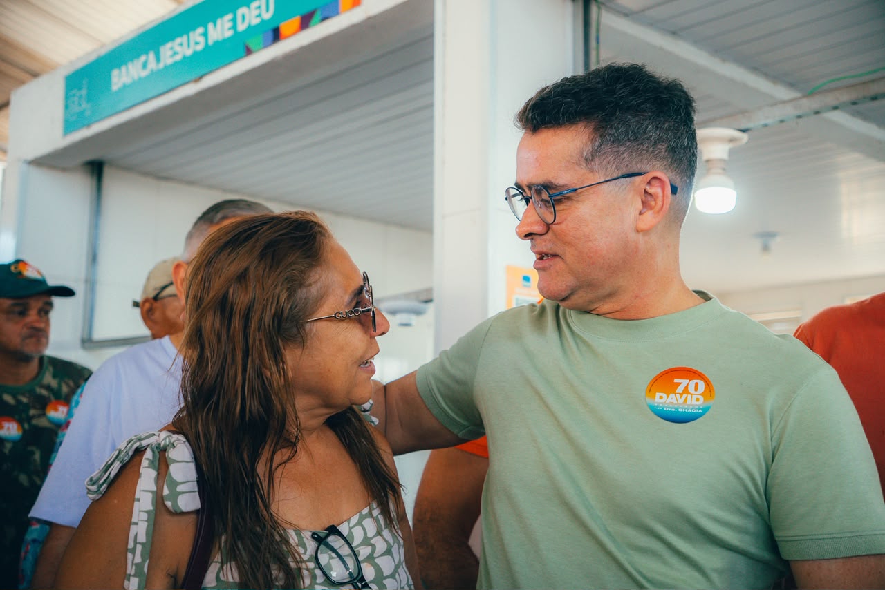 Na Feira da Ceasa, David reafirma compromisso de asfaltar a BR-319