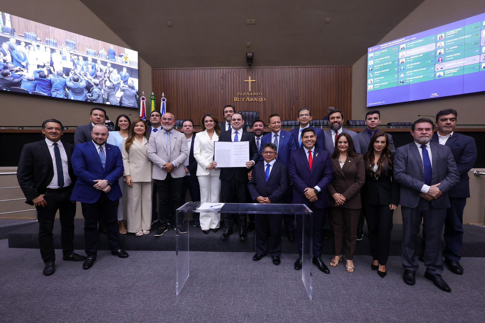 A primeira semana de Roberto Cidade como governador do Amazonas