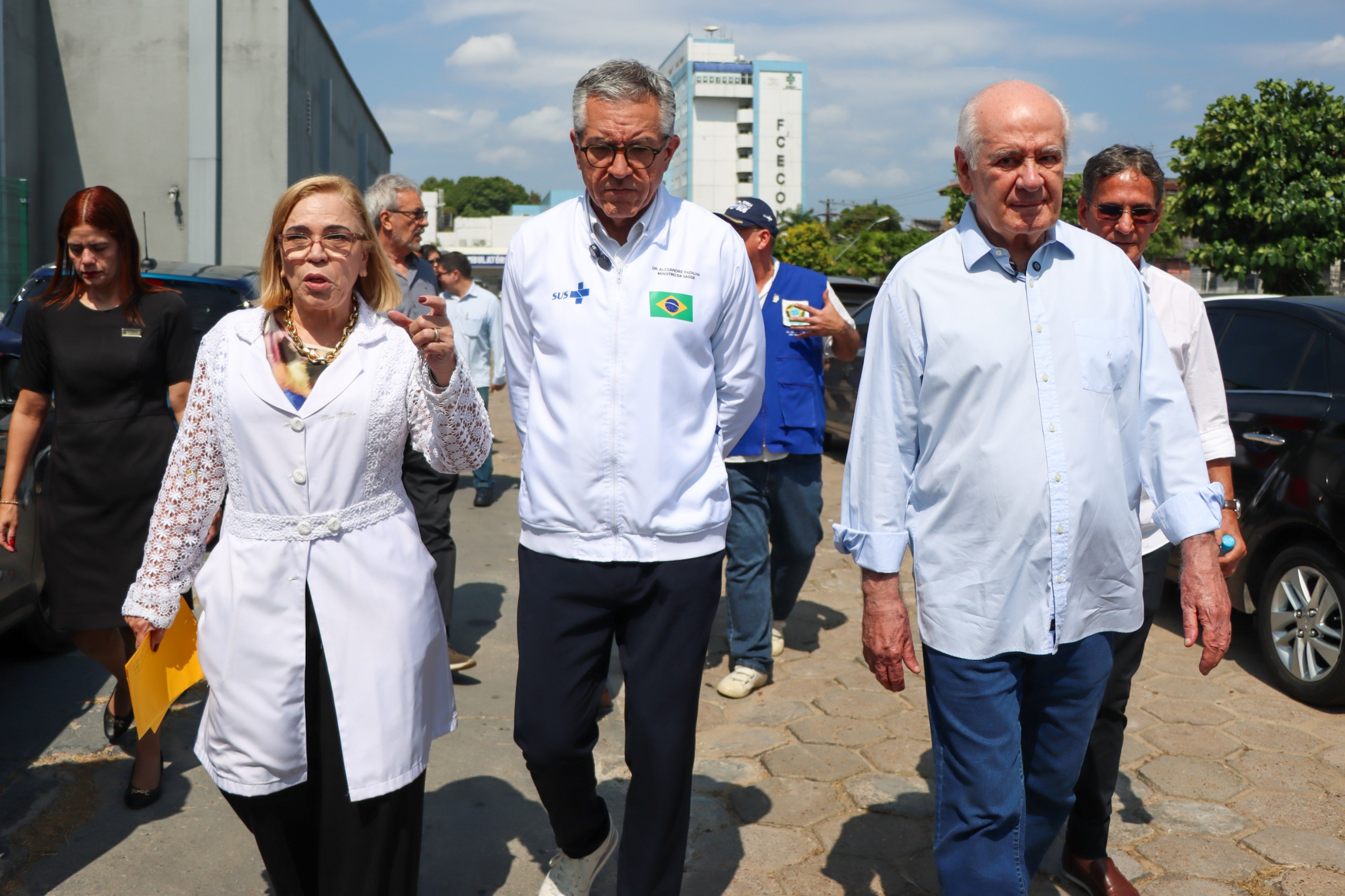 Serafim Corrêa acompanha visita do ministro da Saúde à FCecon