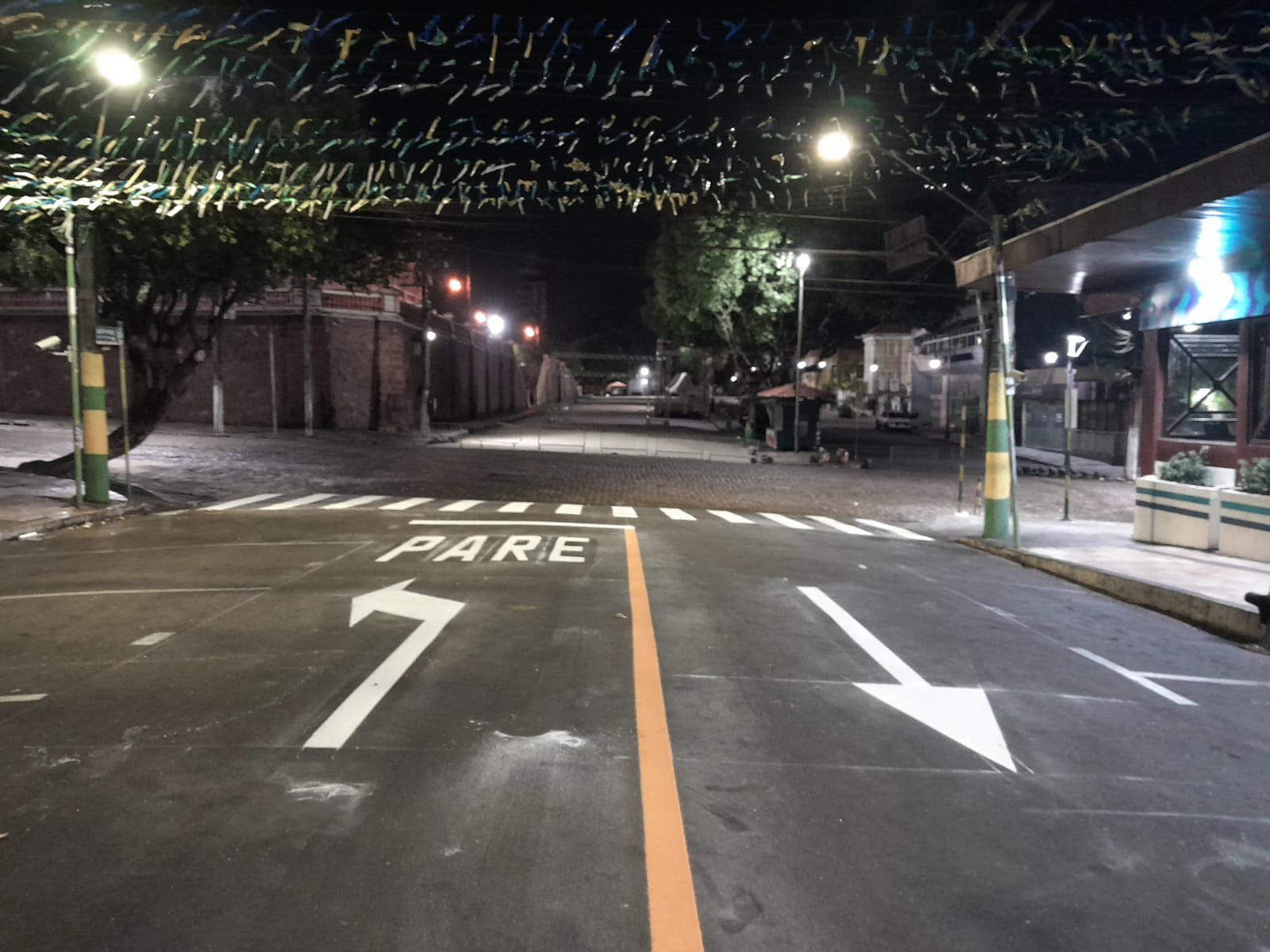 Prefeitura de Manaus implanta mão inglesa na rua José Clemente para reorganizar trânsito