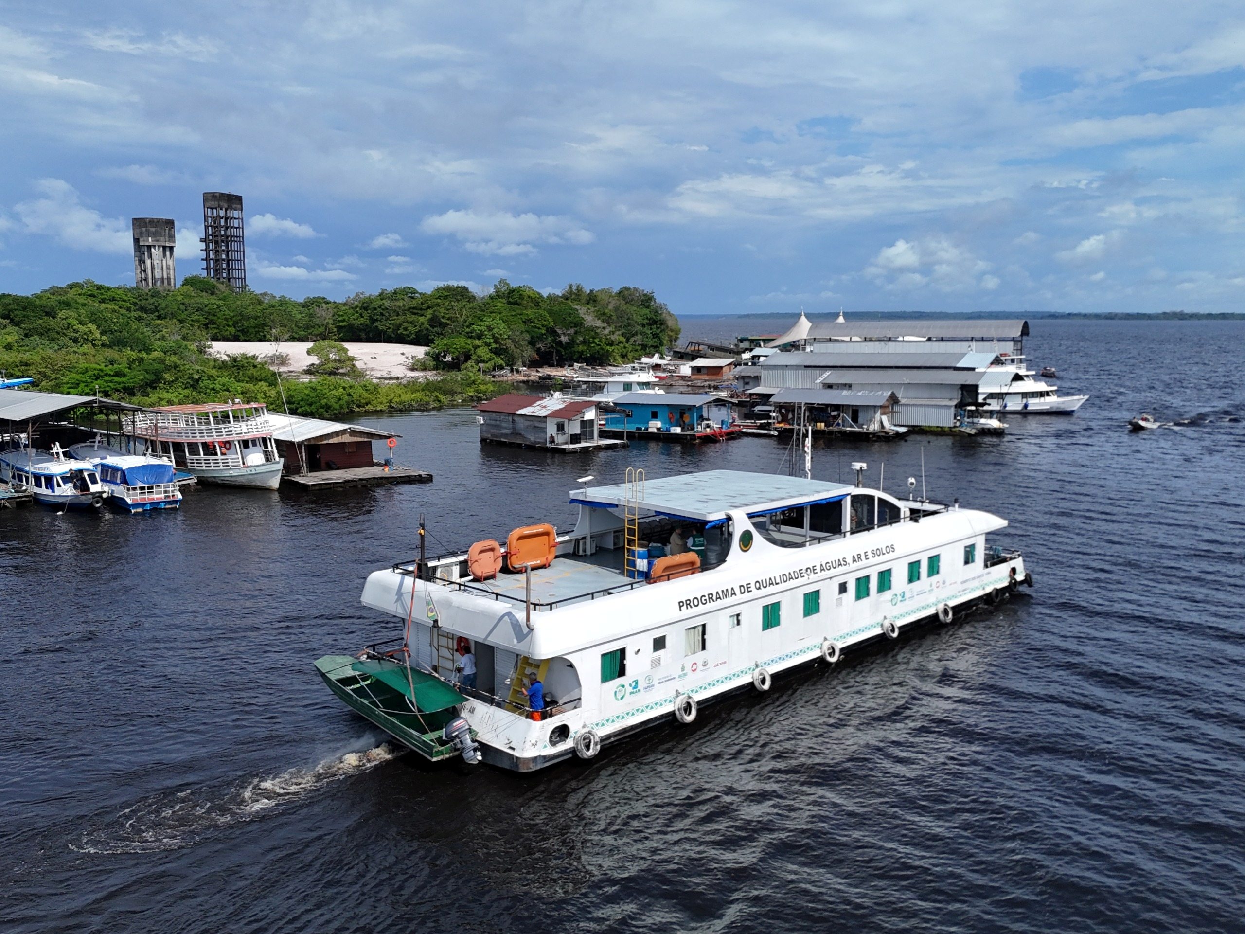 Ipaam e UEA analisam qualidade da água do Rio Tarumã-Açu