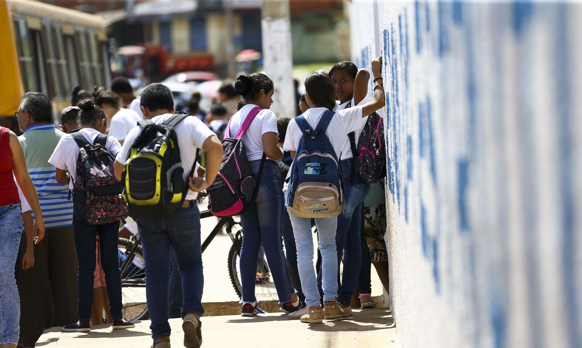 Programa aumenta número de vagas em escolas de tempo integral em todo Brasil