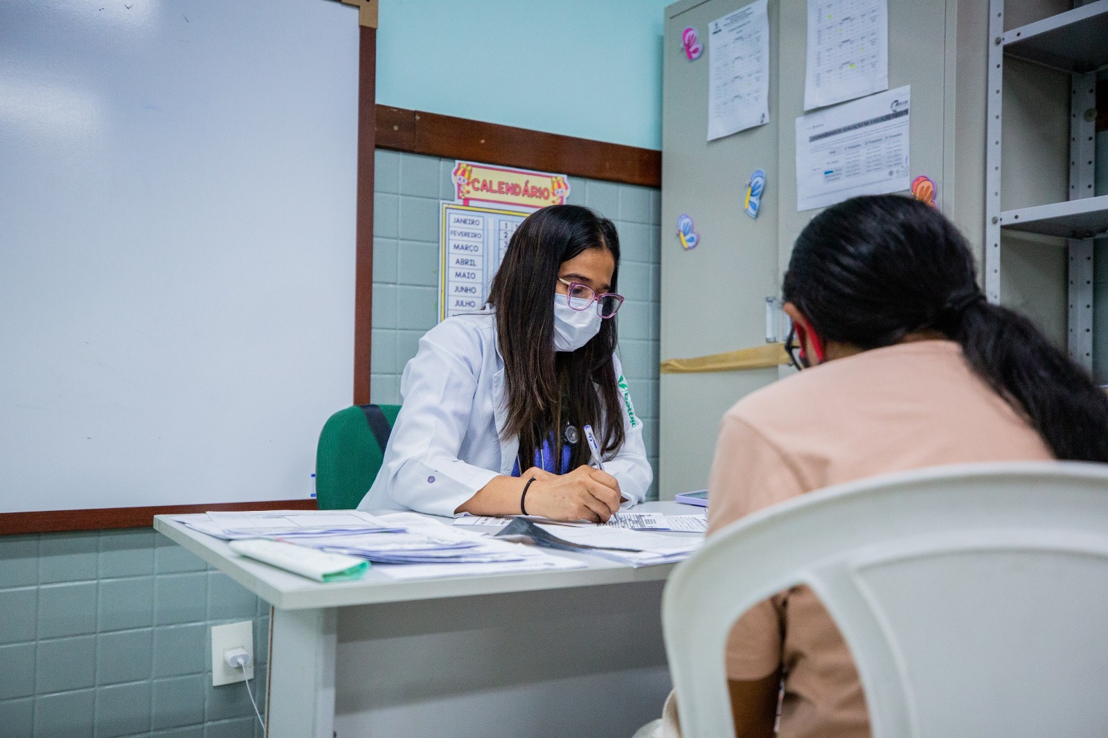 Prefeitura de Manaus nomeia 20 médicos aprovados em concurso da Semsa