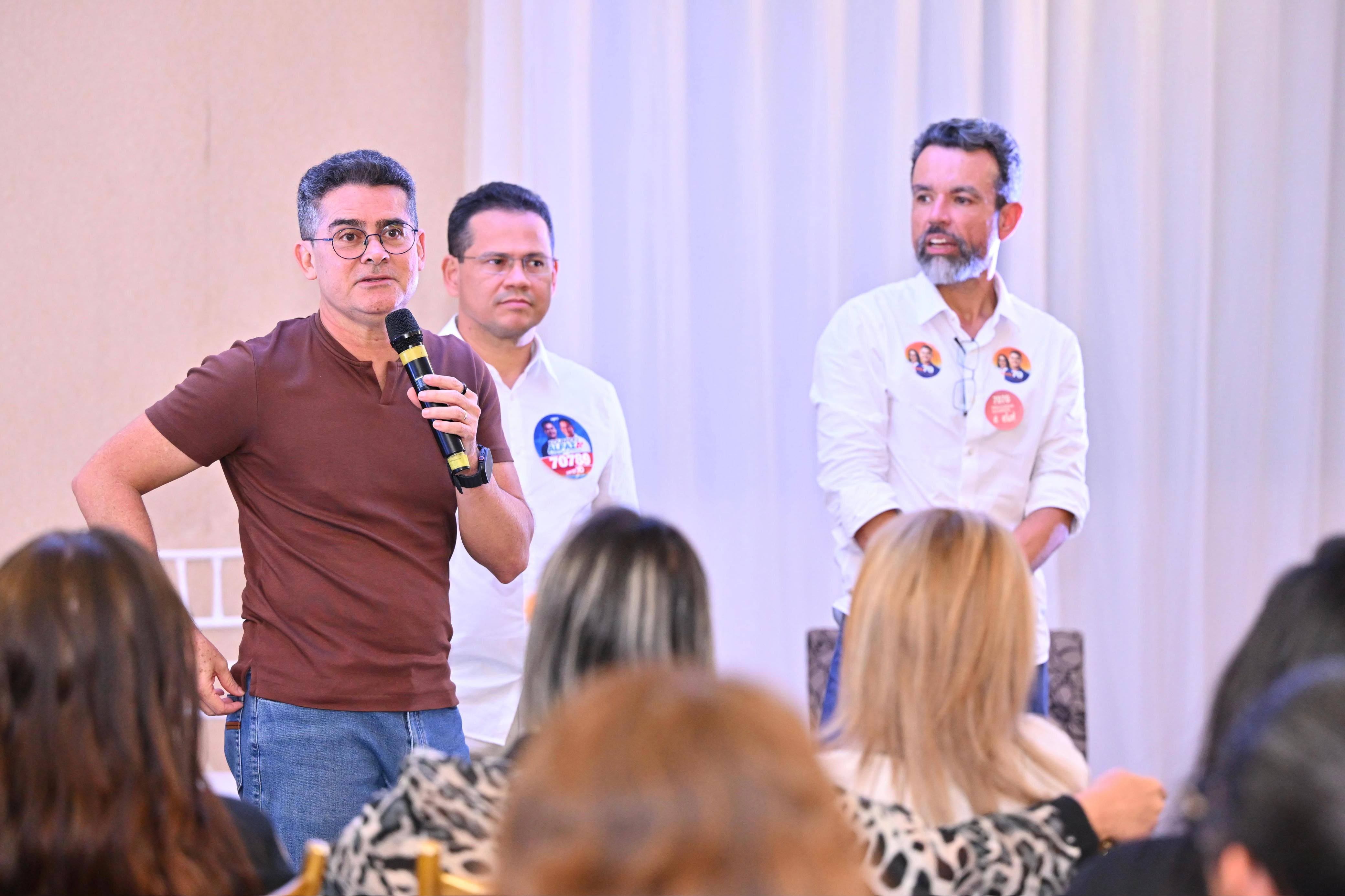 Em encontro com arquitetos e urbanistas, David propõe intervenções viárias na capital