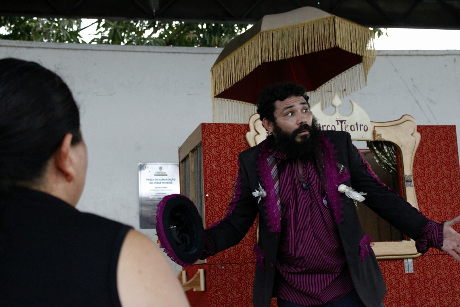 ‘Circo Teatro Guarda-Chuva’ chega às comunidades de Manaus com mensagem sobre a preservação do meio ambiente